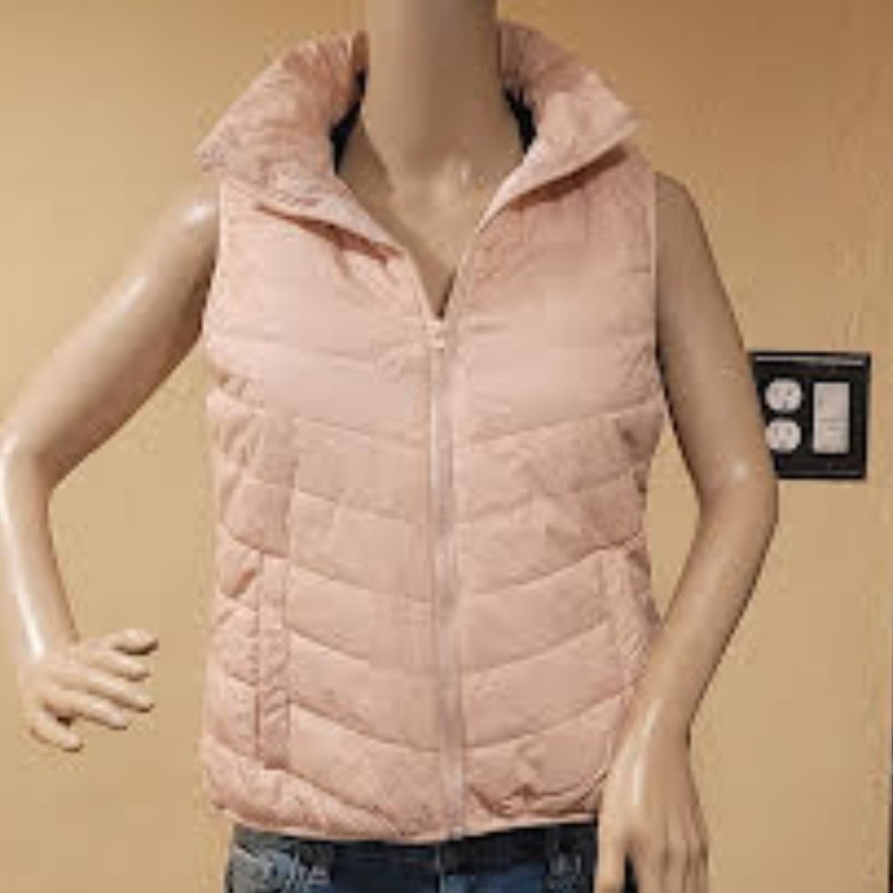 NWT Arizona Jean Company Rose Quartz women's medium lightweight puffer vest - Picture 5 of 9
